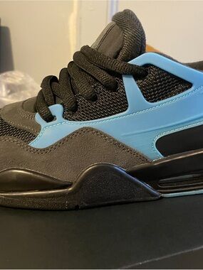 Jordan Kids Sneakers in Black and Light Blue